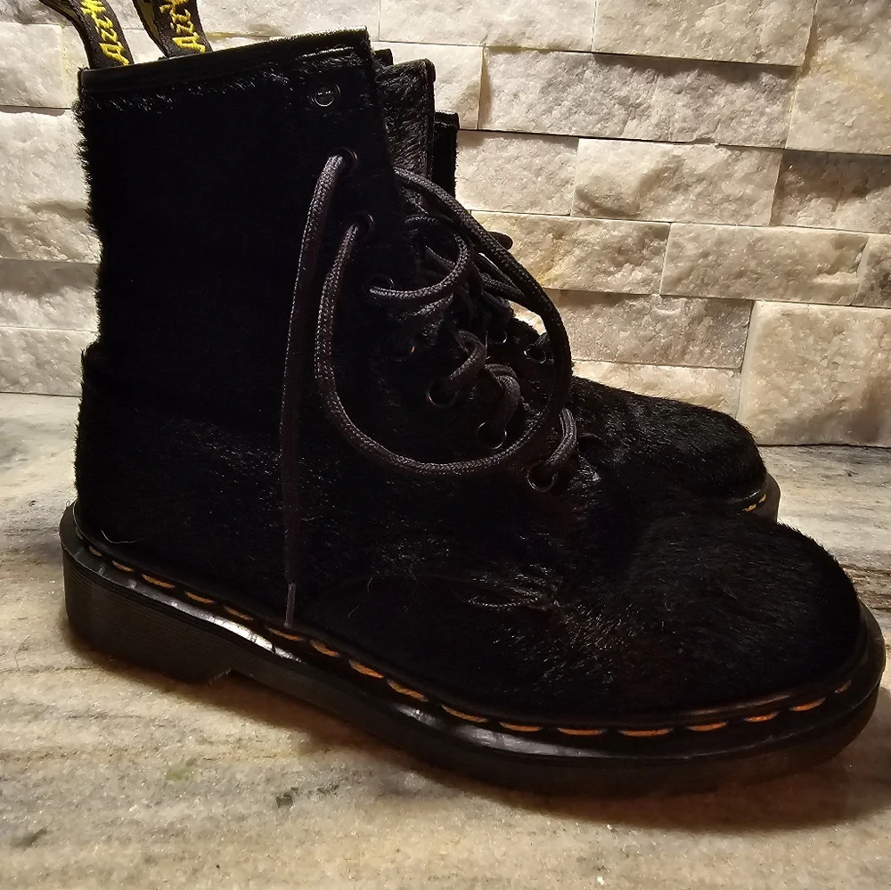 Dr. Martens MADE IN ENGLAND, Black "Pony Fur", 8 eyelet boot - Picture 1 of 8